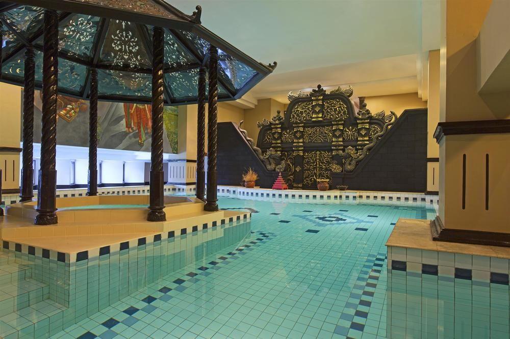 Mustika Yogyakarta Resort And Spa Maguwo Exterior foto